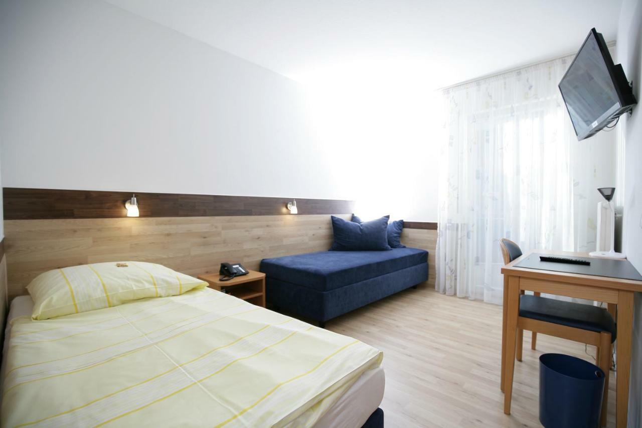 Hotel Am Baronenwald Göppingen Kültér fotó