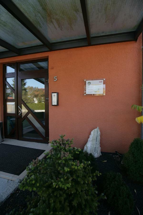 Hotel Am Baronenwald Göppingen Kültér fotó